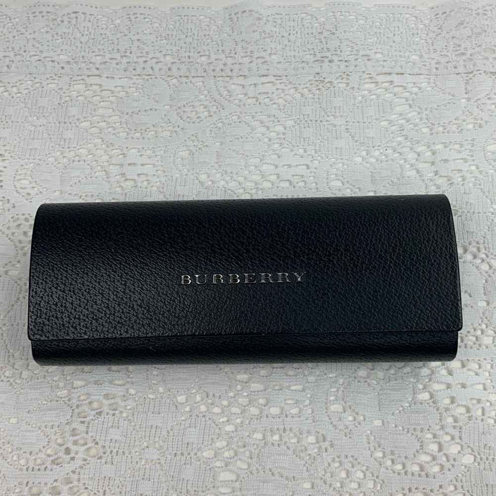 Burberry Eyeglass Sunglasses Case Black Slim soft lined Magnetic closure